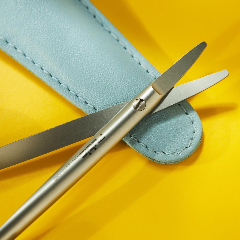 Ciseaux à ongles professionnels Rubis à bout rond Coupe droite 9 cm