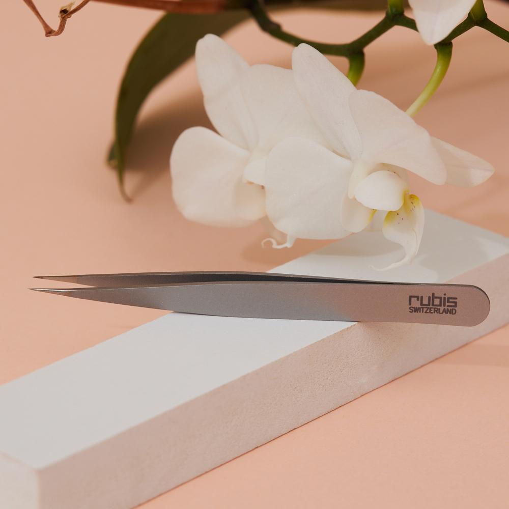 Rubis Professional Tweezers for subcutaneous hair in Stainless Steel with Sharp Tip