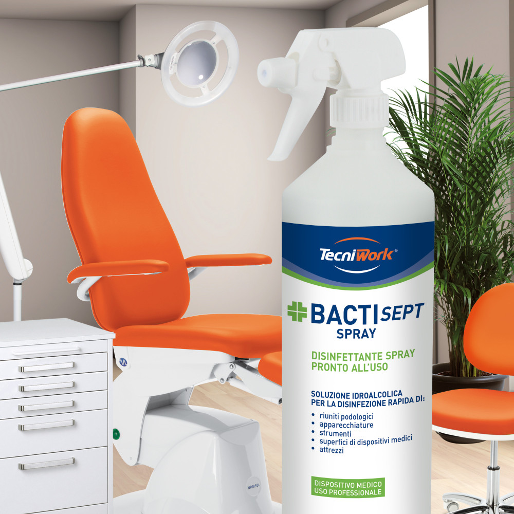 Disinfettante per superfici e attrezzature con grado alcolico 70° Bactisept Spray 1 l