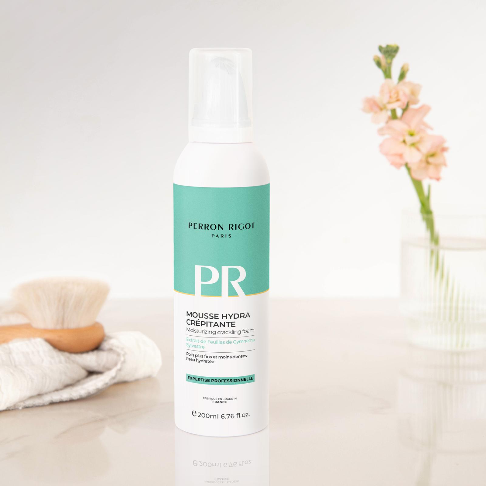 Moisturising body mousse that slows hair regrowth 200 ml