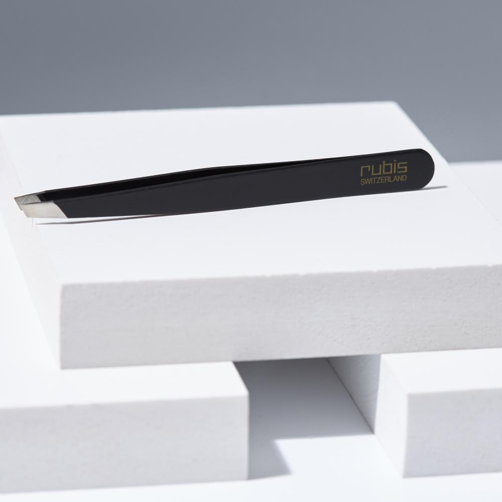 Rubis stainless steel tweezers with slant tip black