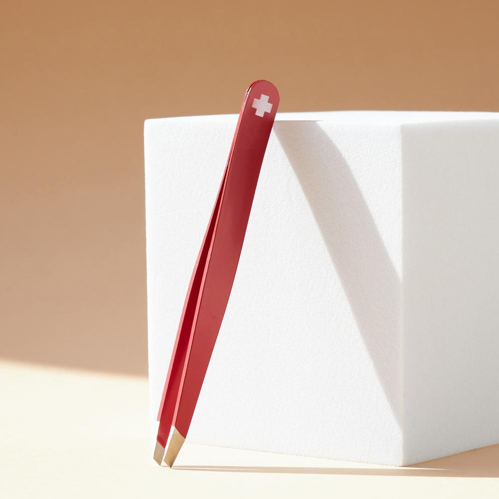 Rubis Swiss Cross Edelstahlpinzette mit schräger Spitze rot