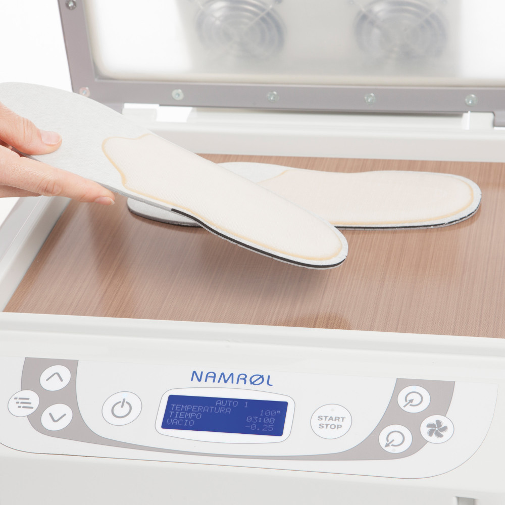 Termoformatrice digitale con pedale, pompa del vuoto e sistema di raffreddamento Vacuform