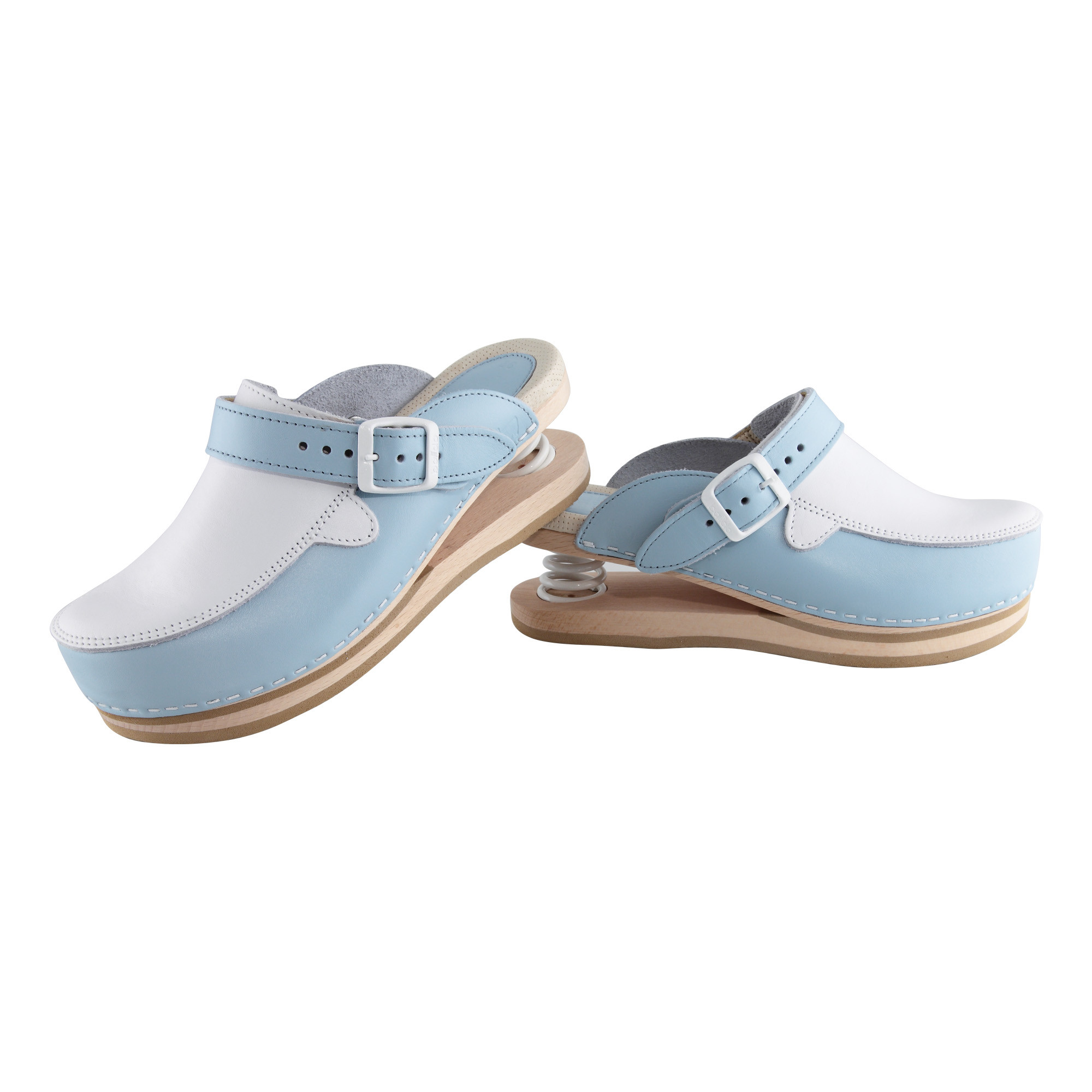 Relax Holzschuhe mit Feder geschlossen hellblau