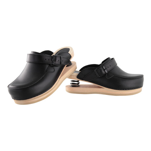 Relax clogs closed with black spring