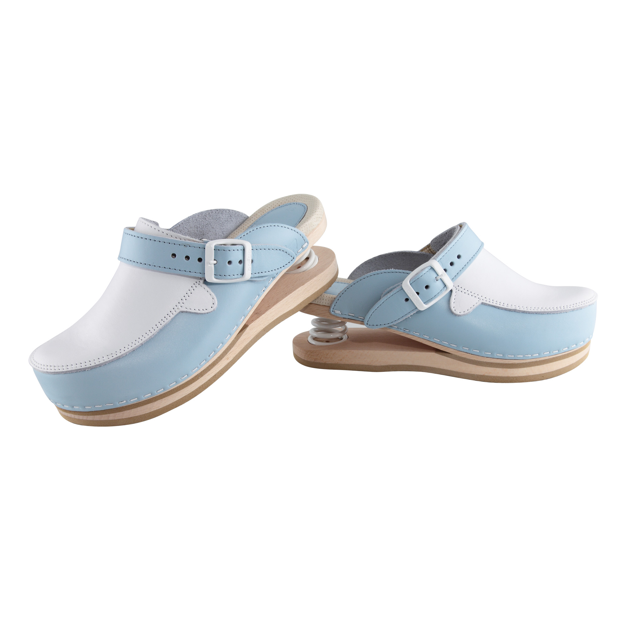 Zuecos Relax cerrados con resorte azul. Talla 35.